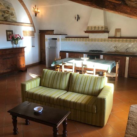 Agriturismo Fattoria Di Corsano 코르사노 외부 사진