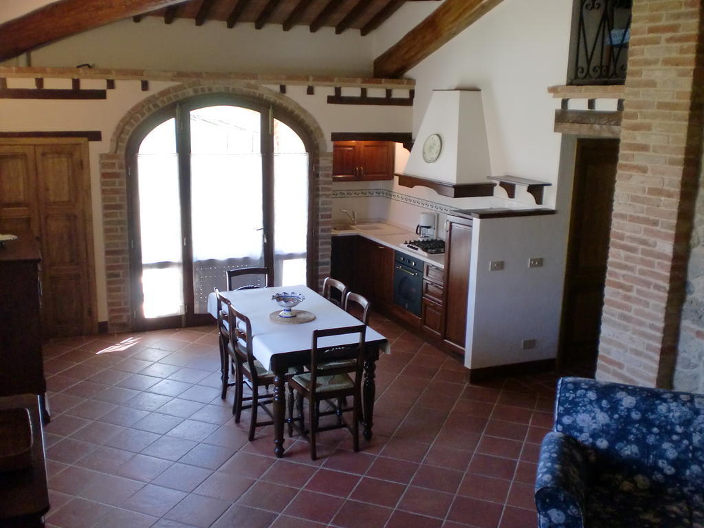 Agriturismo Fattoria Di Corsano 코르사노 객실 사진