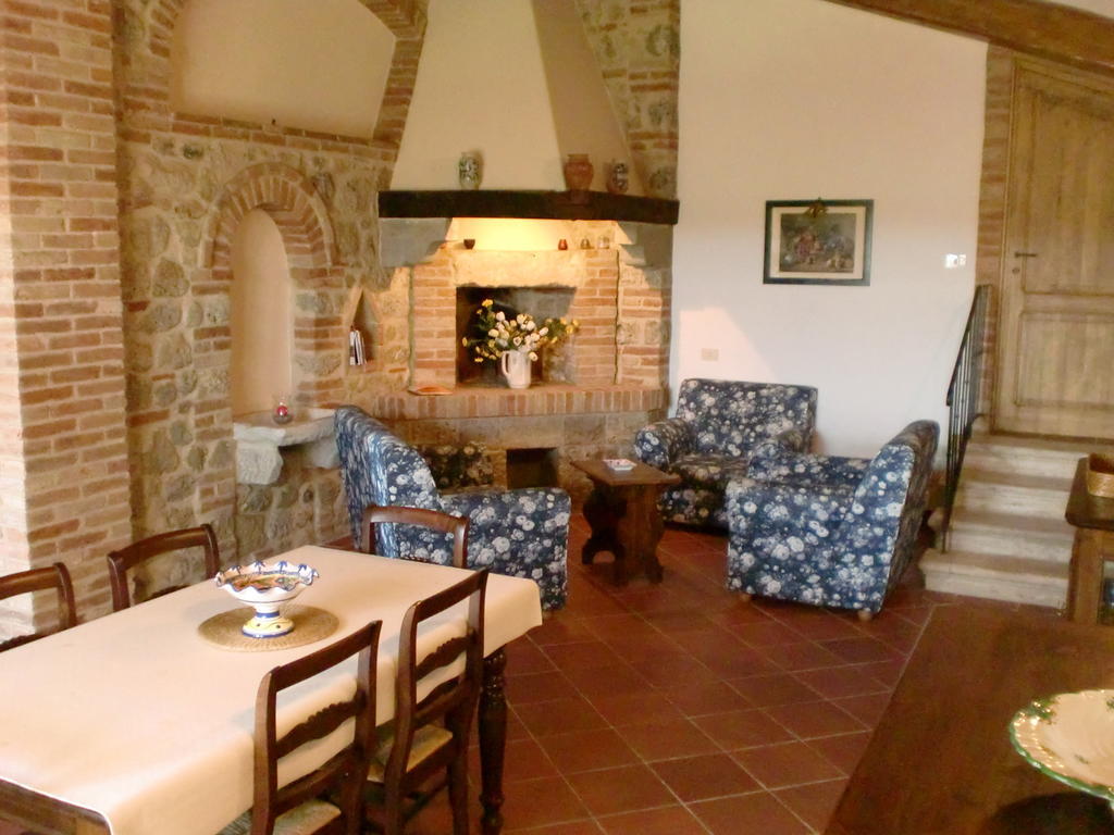 Agriturismo Fattoria Di Corsano 코르사노 객실 사진