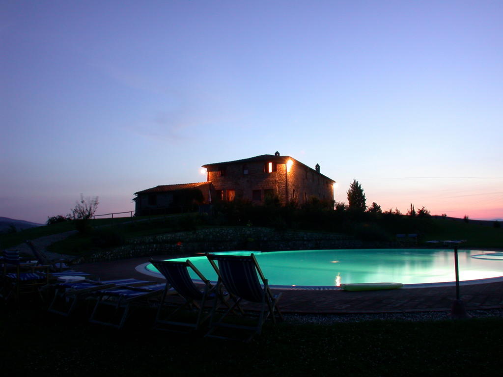 Agriturismo Fattoria Di Corsano 코르사노 외부 사진
