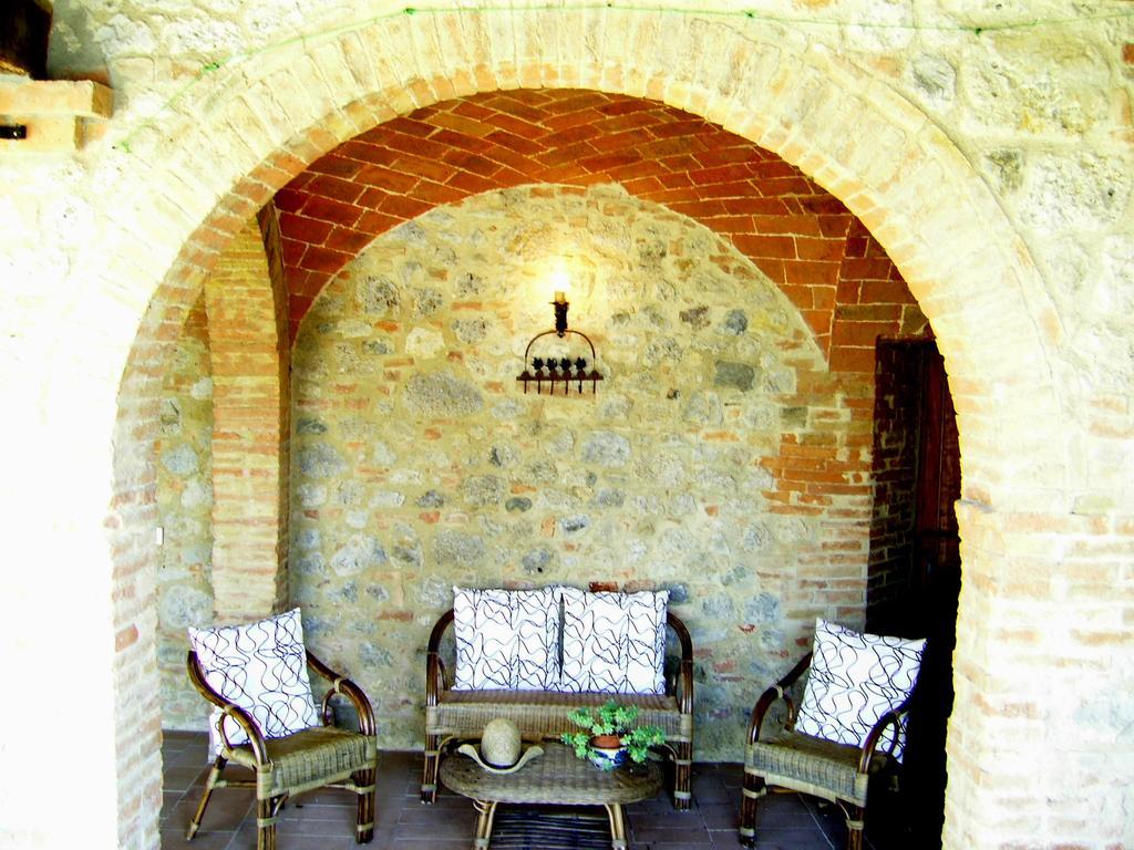 Agriturismo Fattoria Di Corsano 코르사노 외부 사진