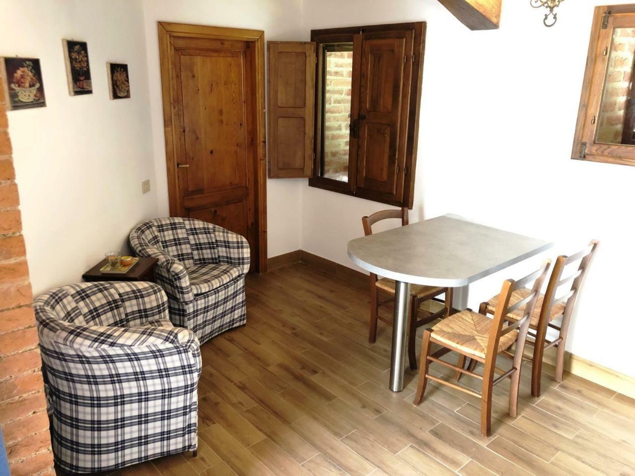 Agriturismo Fattoria Di Corsano 코르사노 외부 사진